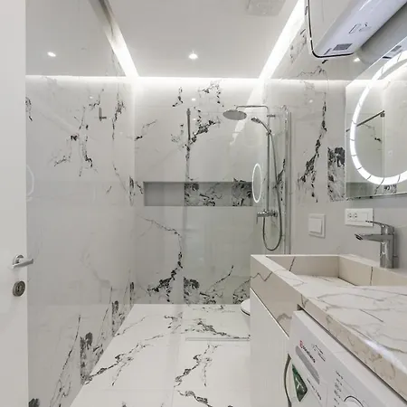 Pearl Coast Drymades Elegant 2br By Pikhost